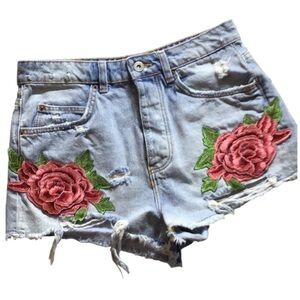Zara Embroidered Rose Denim Cut Off Shorts Size 4